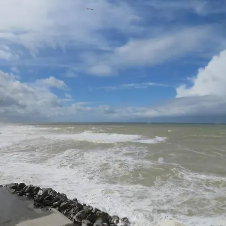 Apartment Bagatelle Vue Mer, A 2mn A Pied De La Et Du Centre *