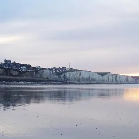 Apartment Bagatelle Vue Mer, A 2mn A Pied De La Et Du Centre
