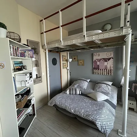 Bagatelle Vue Mer, A 2mn A Pied De La Et Du Centre Apartment